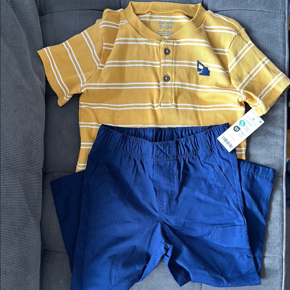BNWT carters tee and pants set size 3T
